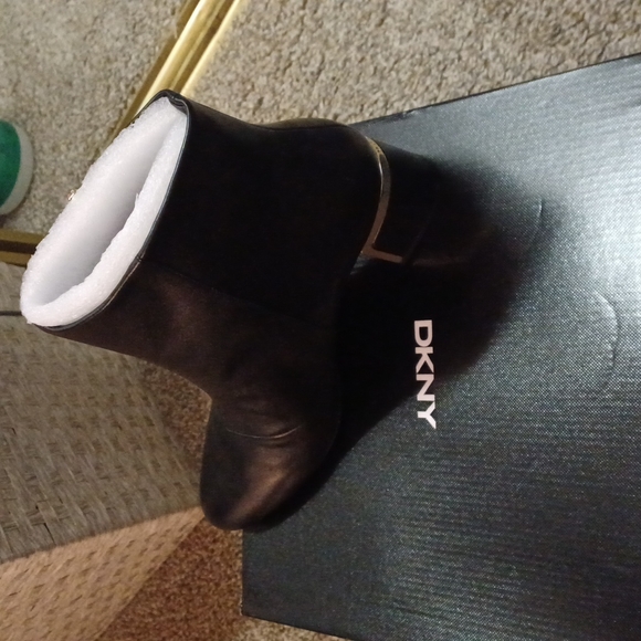 Boots - Picture 2 of 6